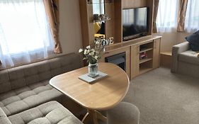 Phoenix Caravan Hire, Trecco Bay